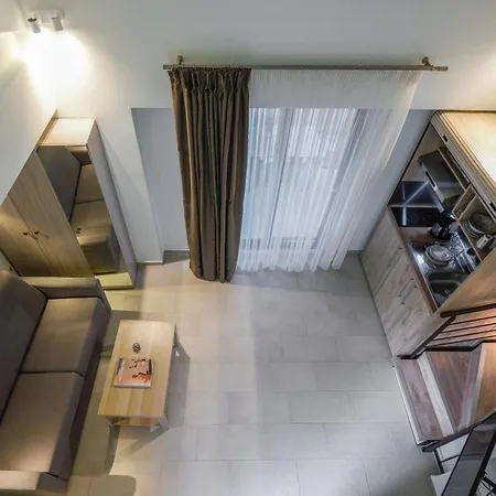 Marthina Luxury Living Apartment